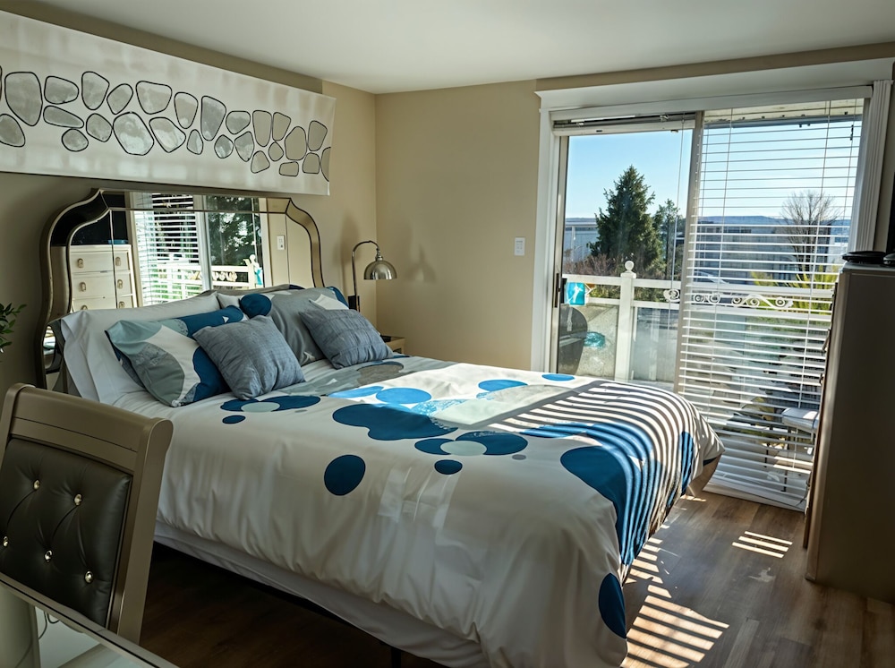 Ocean Breeze B and B 12/50