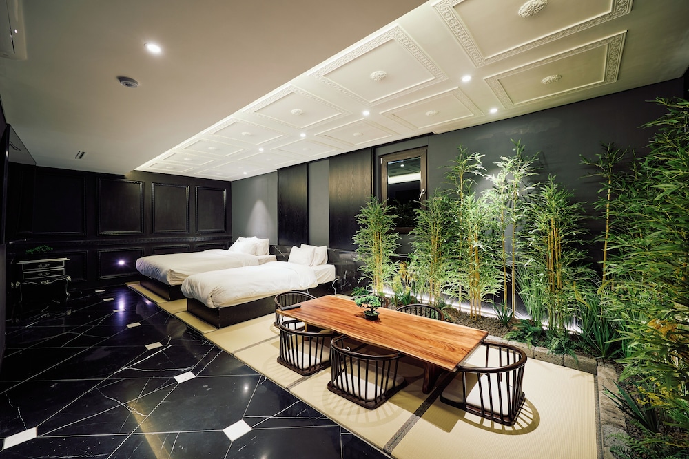 Signature, Ryokan, 1 King and 1 Single Beds، Hotel Cullinan Wangsimni 5/5