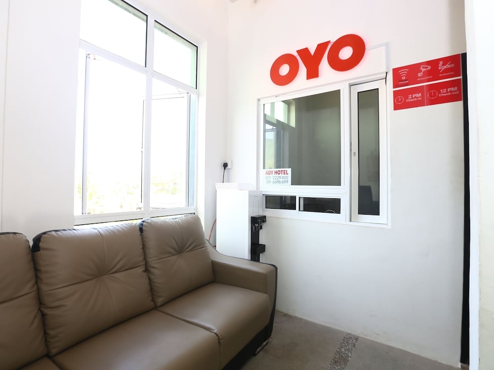OYO 89678 Ady Hotel 19/23
