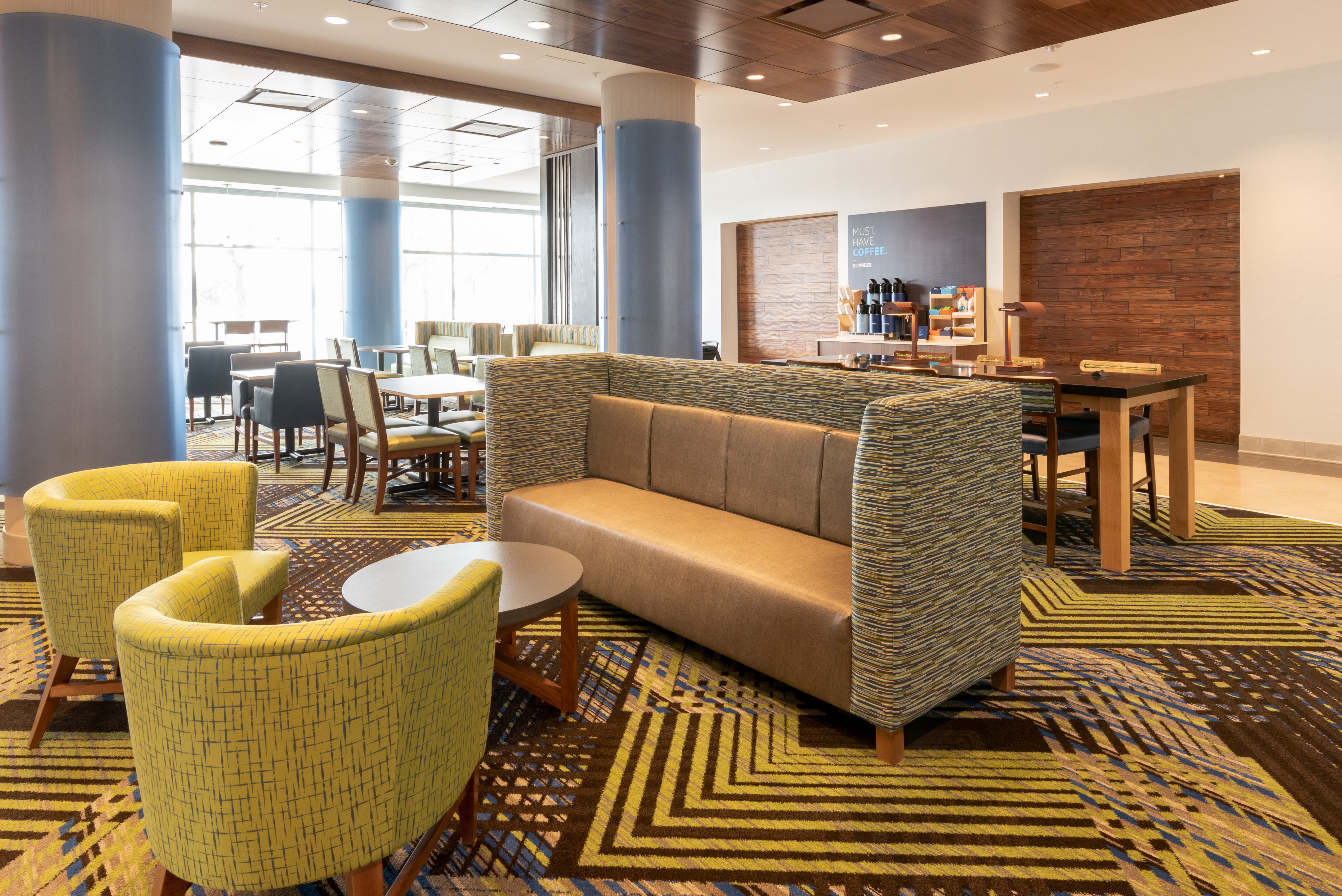 Holiday Inn Express Suites Saskatoon East University 50/78