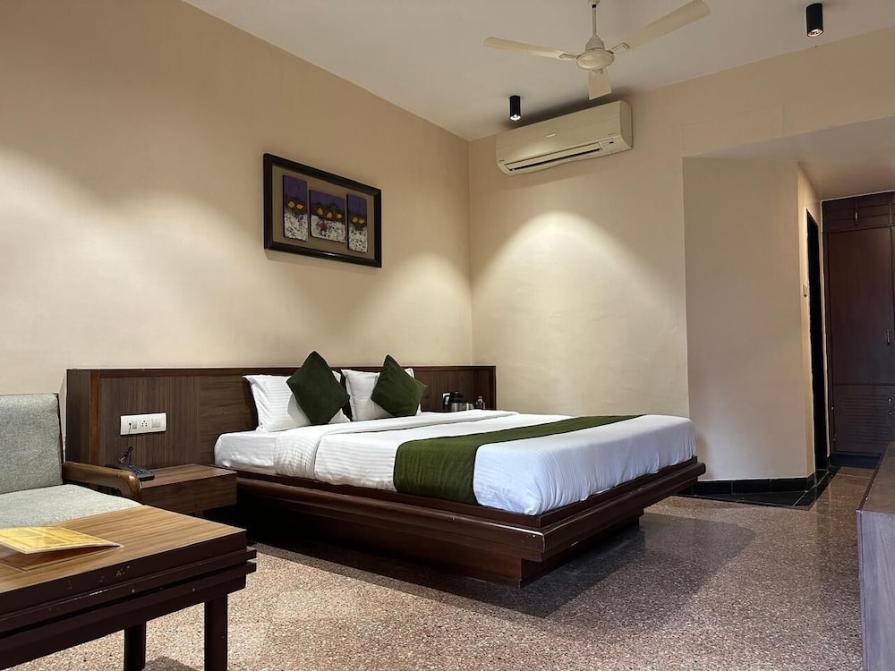 Hotel Mount Regency 29/67