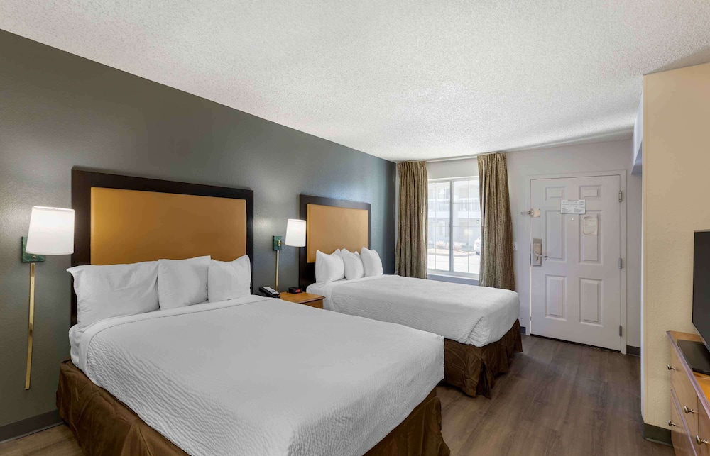 Extended Stay America Select Suites Denver Cherry Creek 33/55