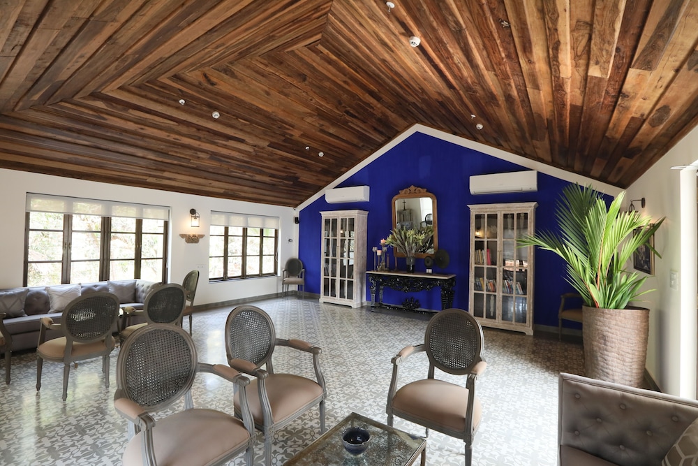Andores Resort And Spa 18/36