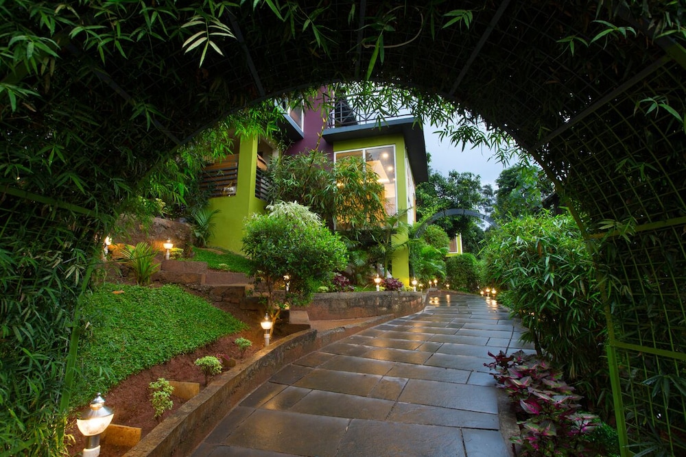 Amrezy Resort and Spa By Stride 20/29