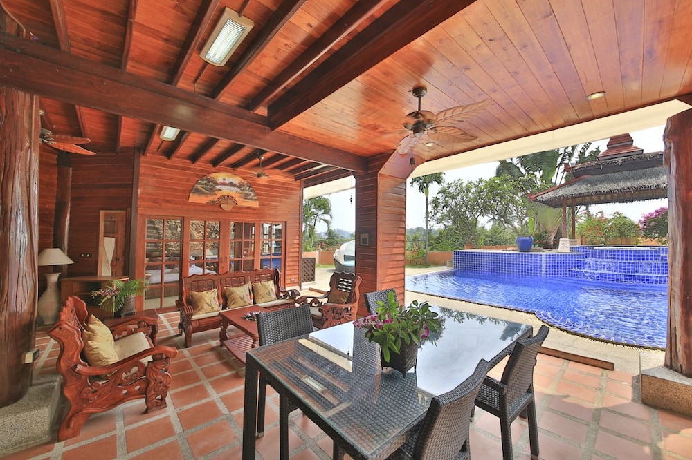 Presidential Thai Villa 26/36