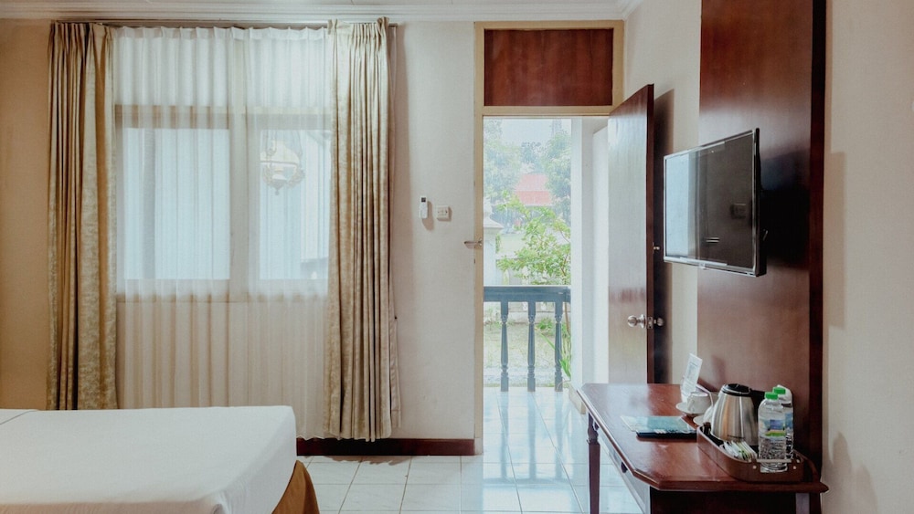 Brongto Hotel 38/55
