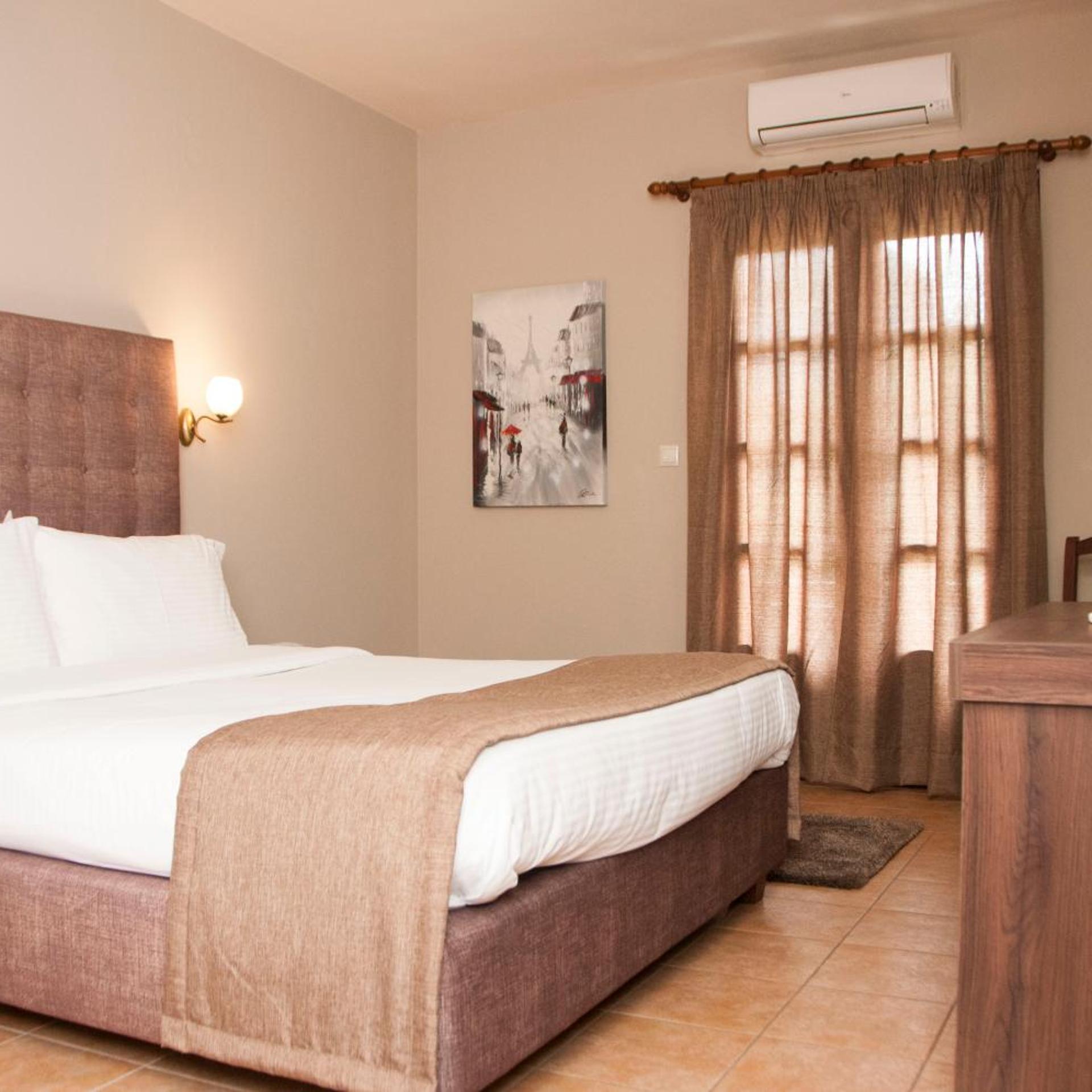Room, Double Bed, Private Garden, Ground Floor