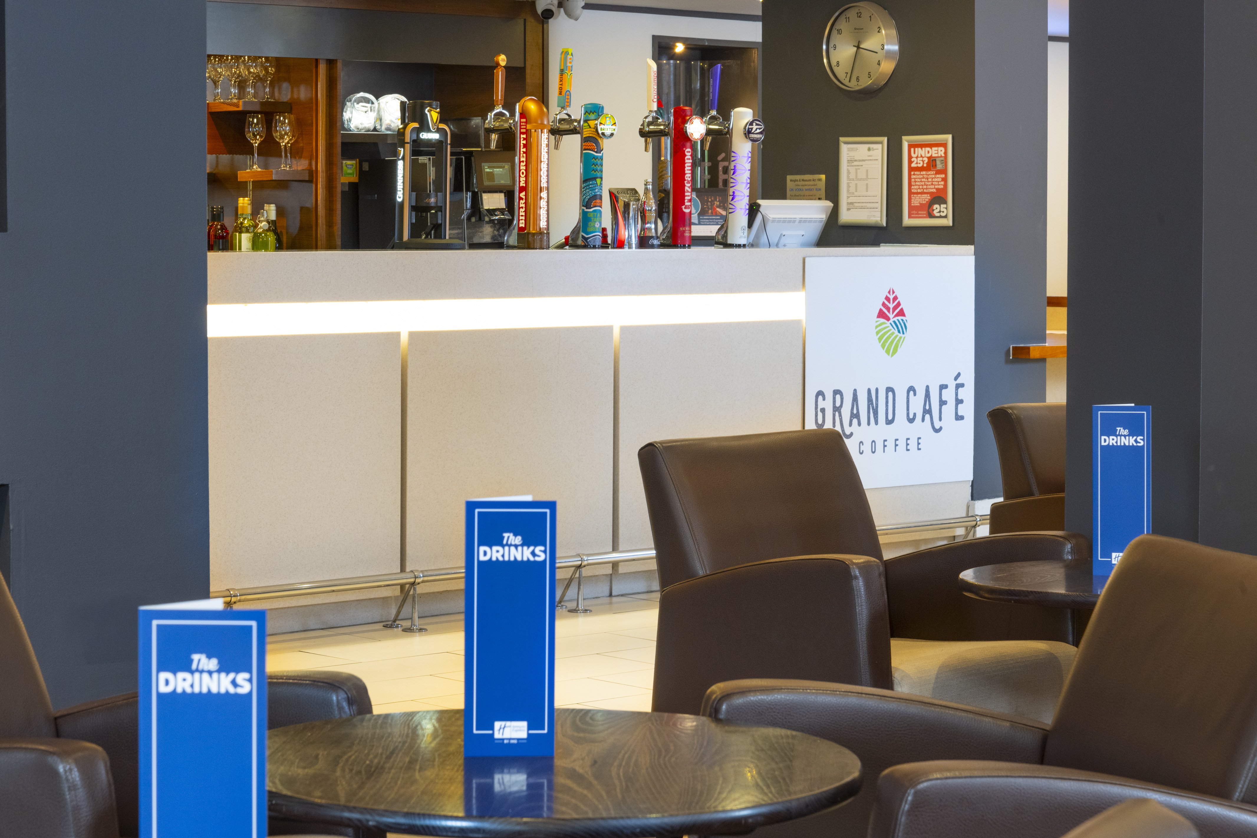 Holiday Inn Express Northampton - South, an IHG Hotel 62/64