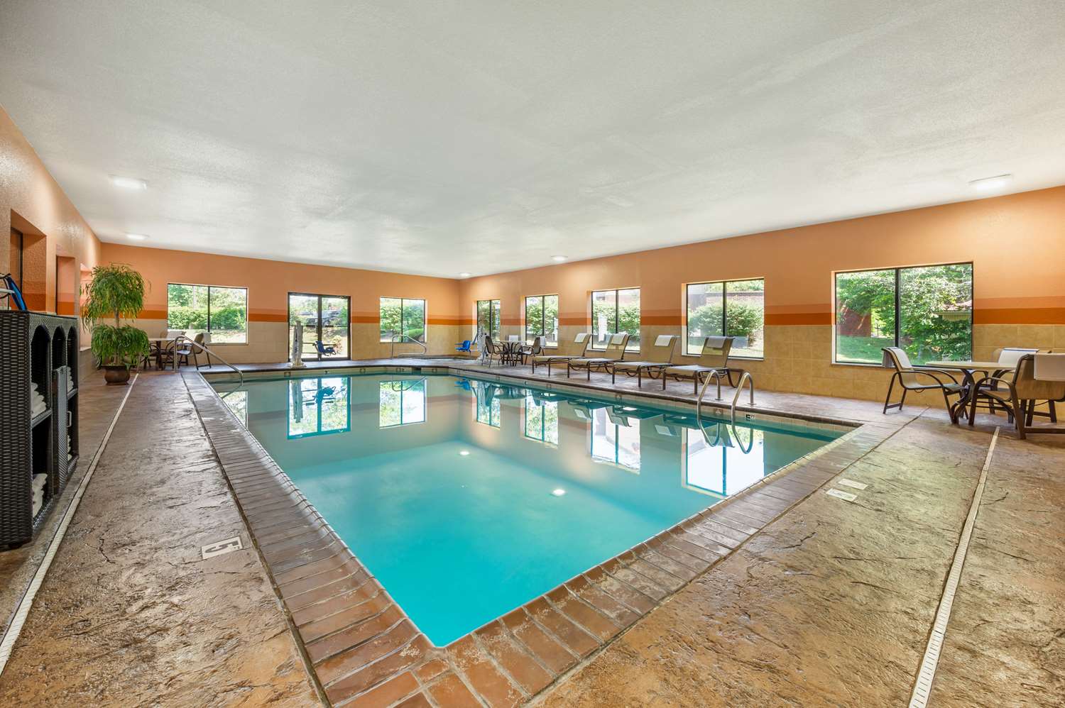 Best Western Plus Georgetown Corporate Center Hotel 23/41