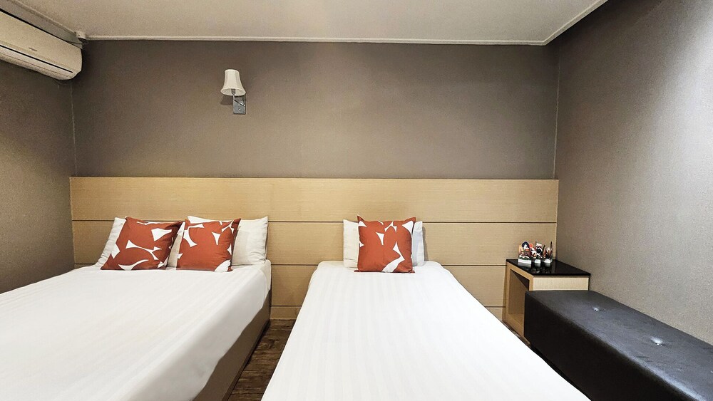 Jeonju Pungnam Family Hotel 10/50