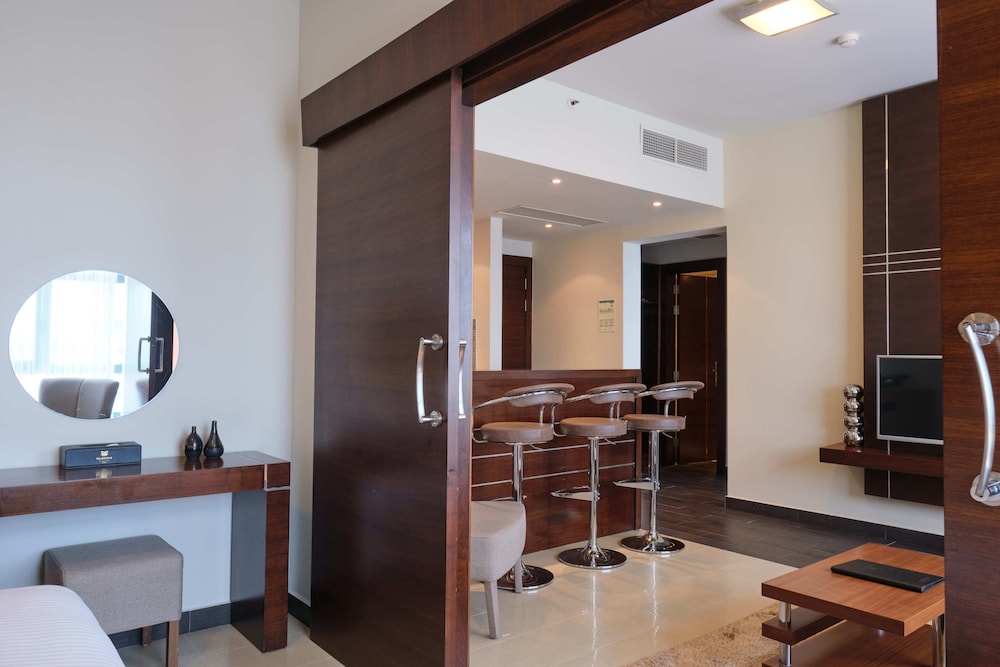 Palmeiras Suite Hotel 60/68