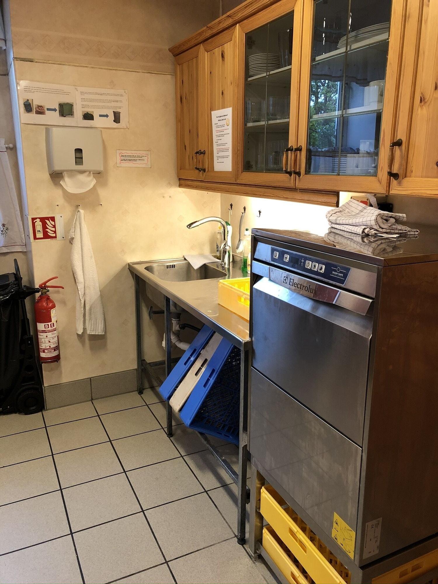 Room, Single, Private Bathroom