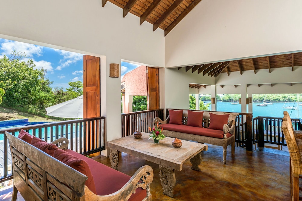 Calabash Luxury Boutique Hotel 34/46