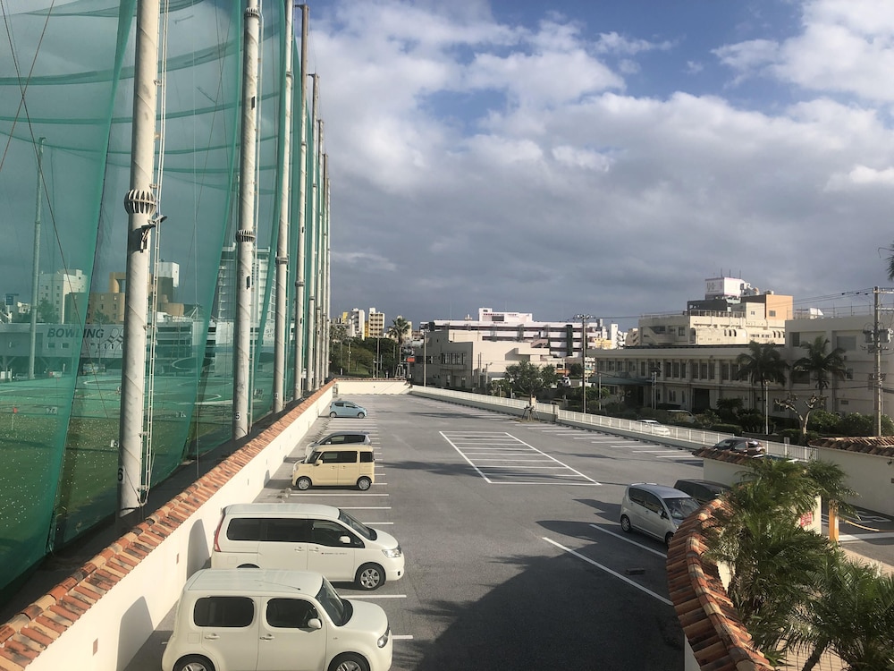 Naha Beach Side Hotel 41/71