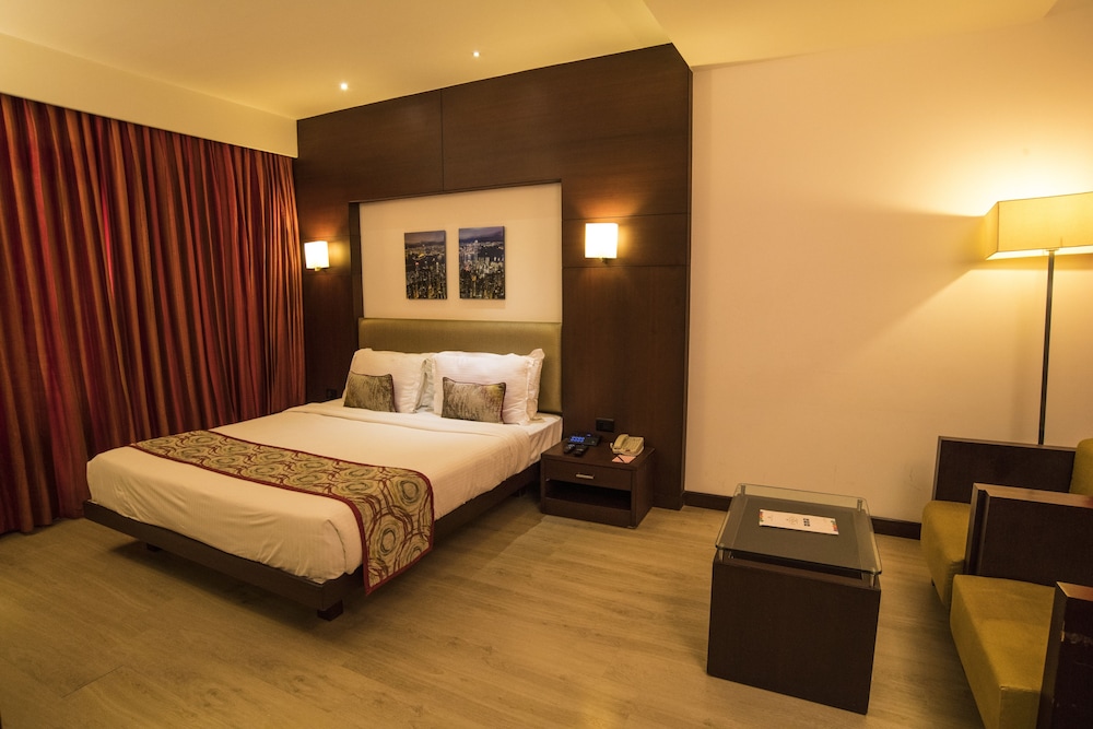 Hash Six Hotels 23/65