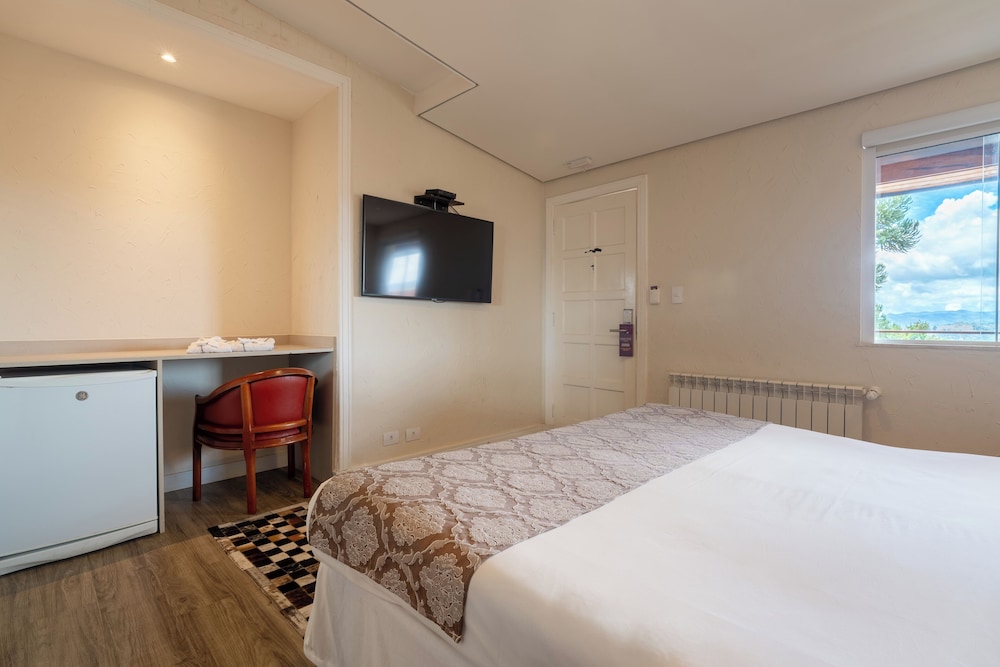 Chalet, 1 Double and 1 Single Bed, Bunk Bed