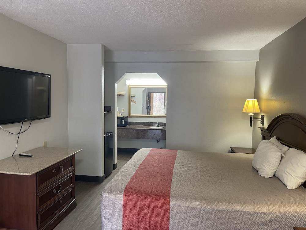 Fairbridge Inn Suites Mcdonoughga 23/52