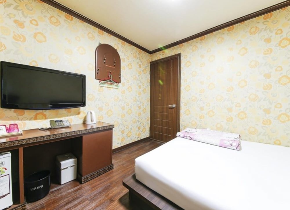 Motel Sangmu Gwangju 7/32