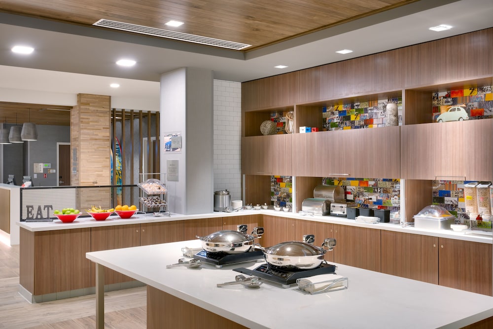 Towneplace Suites Los Angeles Lax Hawthorne 28/28