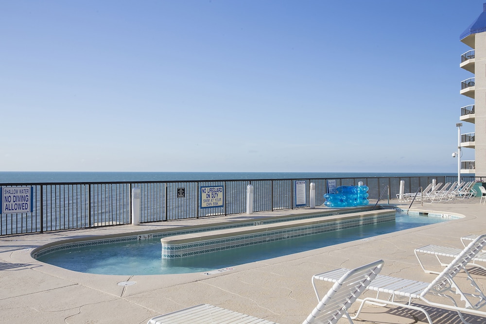 Grande Shores Ocean Resort 55/84