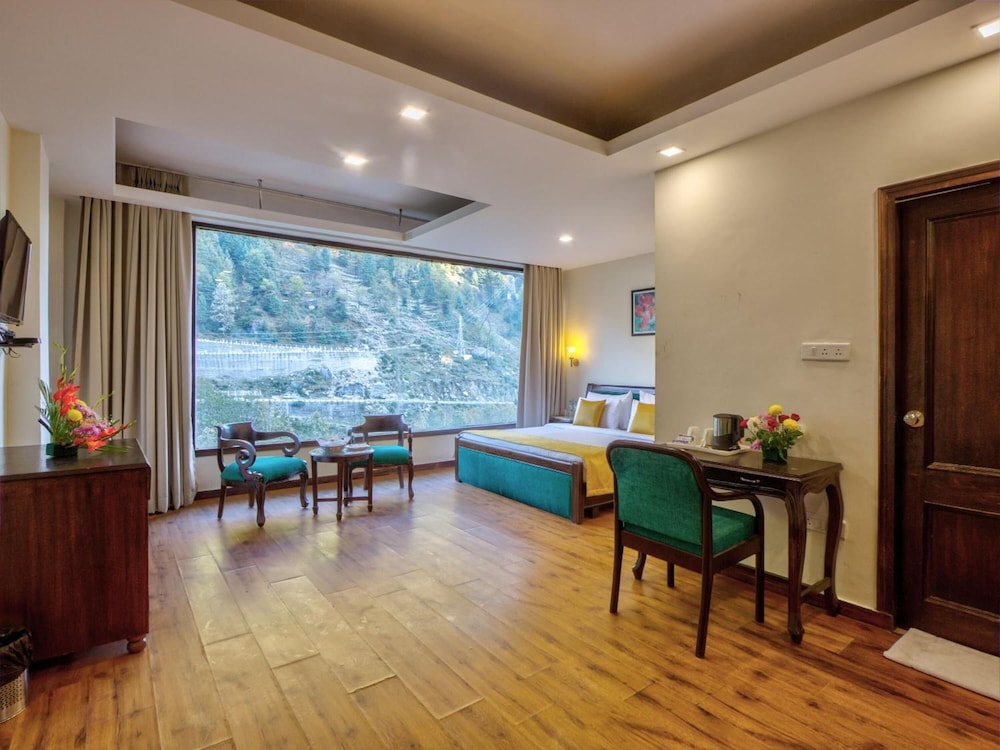 The Katoch Grand Resort 34/50