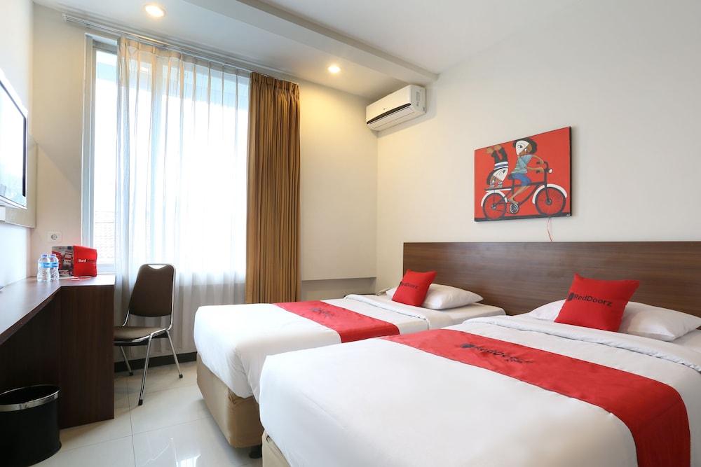 Reddoorz Near Braga Street 3/39