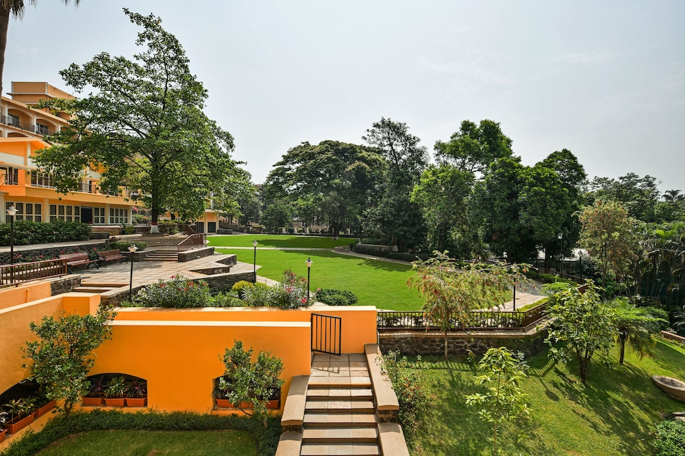 Fariyas Resort Lonavla 75/77
