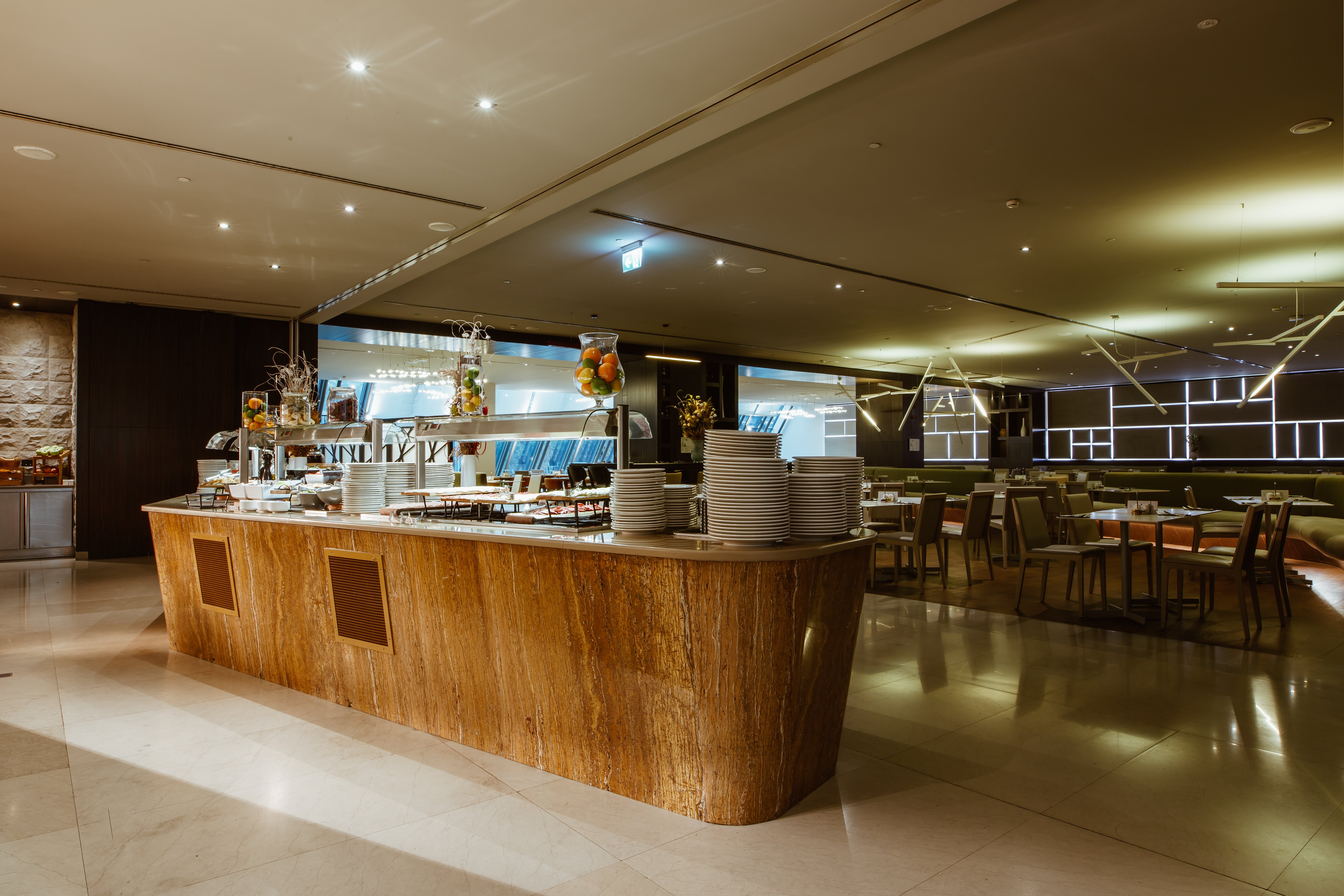 Crowne Plaza Belgrade 12/85