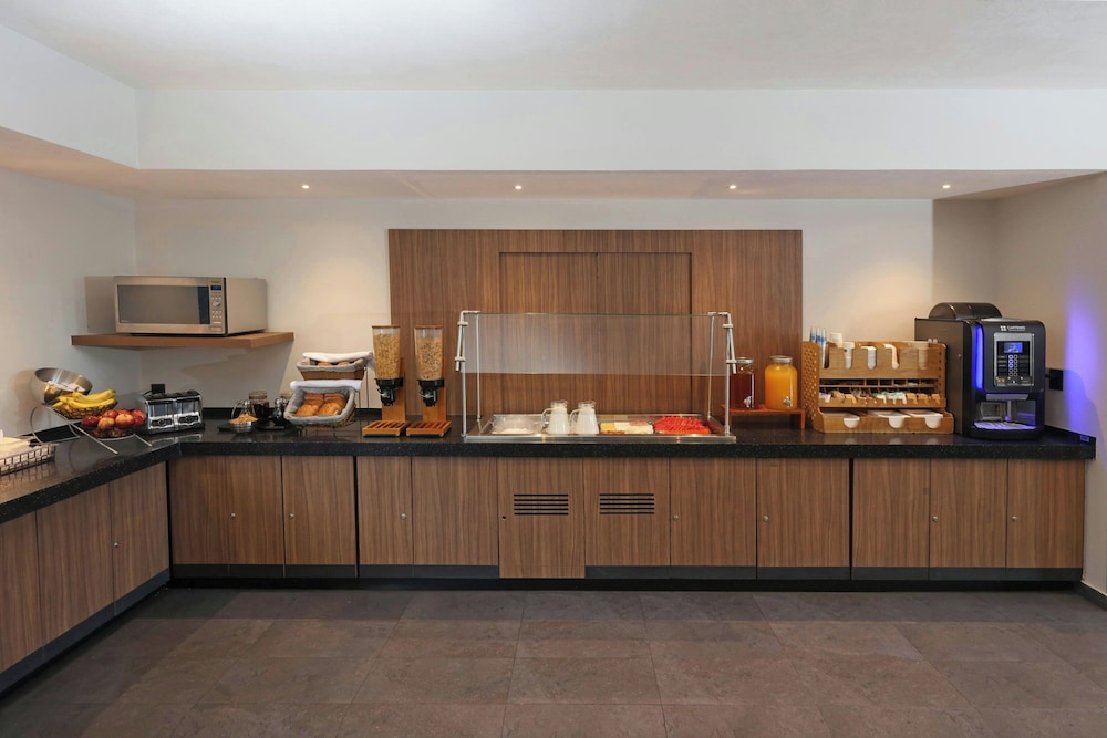 City Express by Marriott Guaymas 10/58