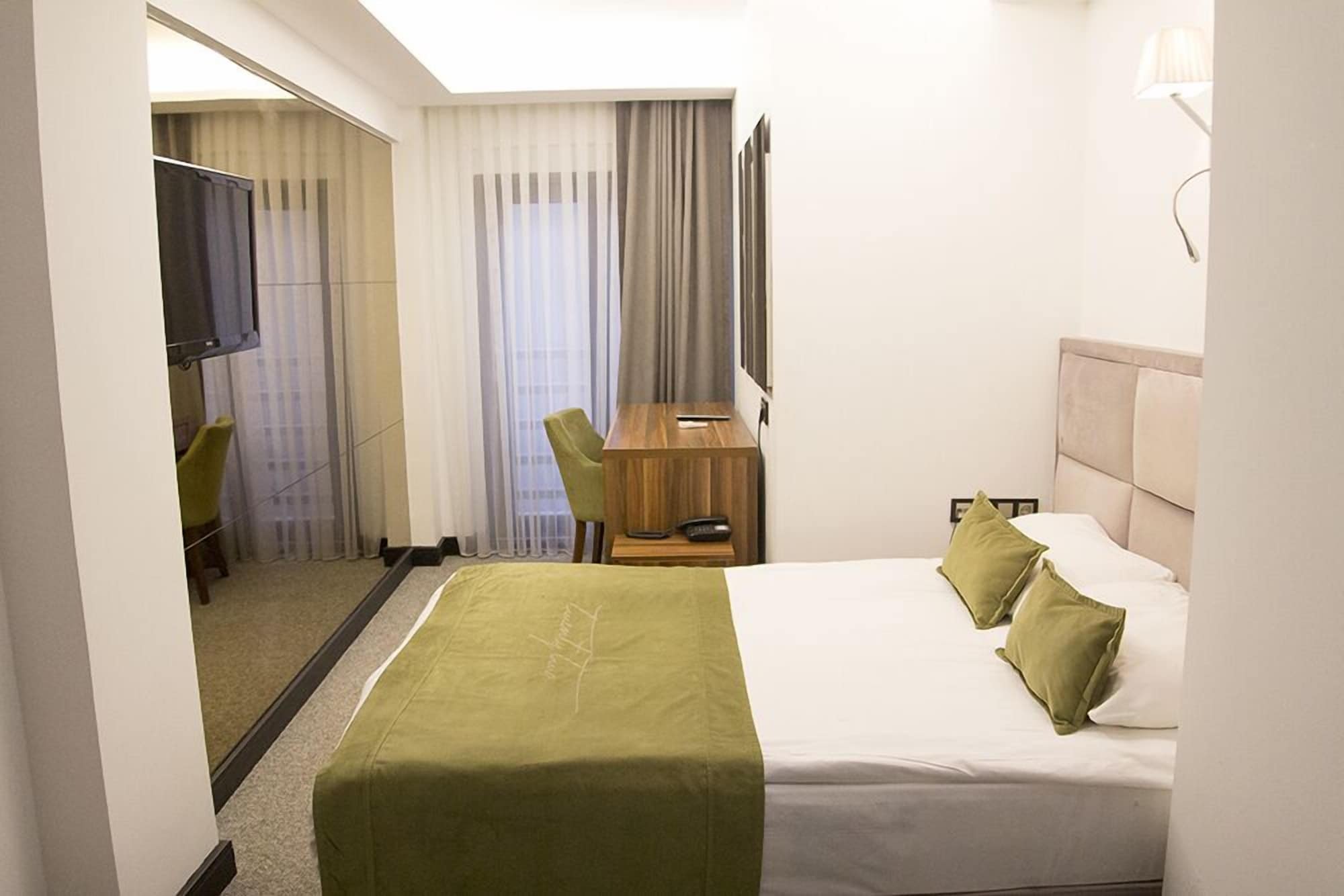 STANDARD, DOUBLE BED