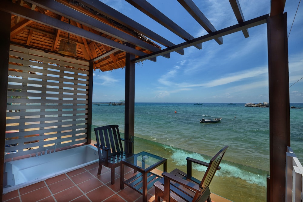 Paya Beach Spa and Dive Resort 25/50
