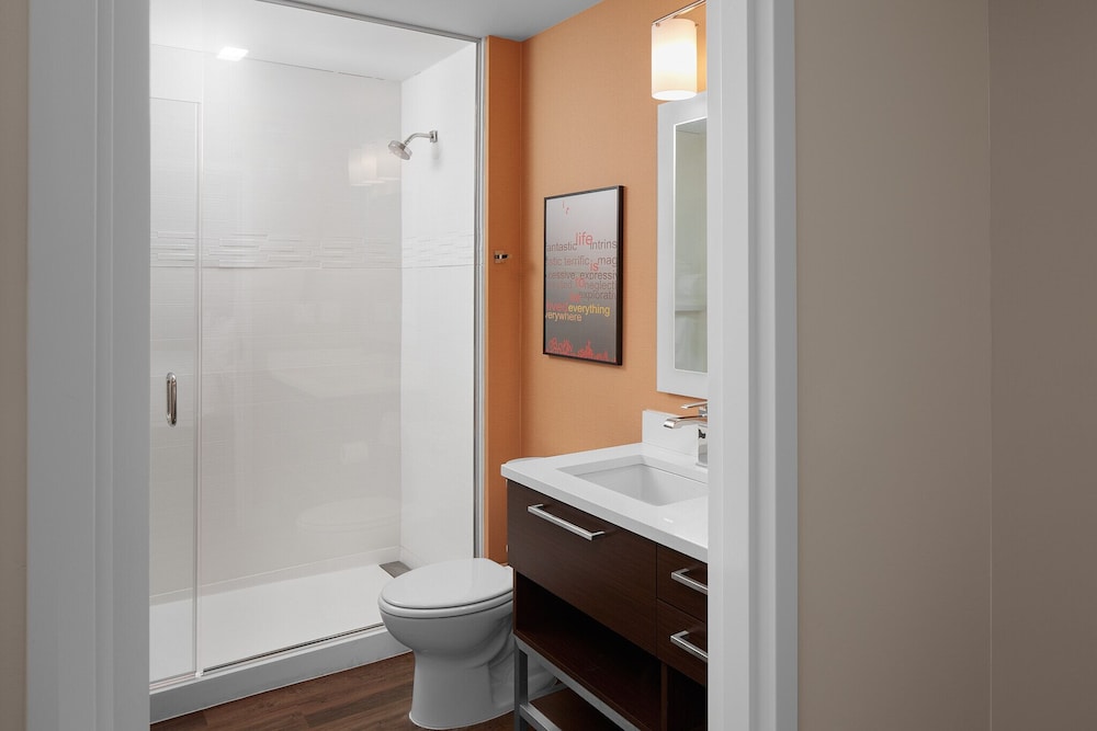 Towneplace Suites by Marriott Danville 5/25