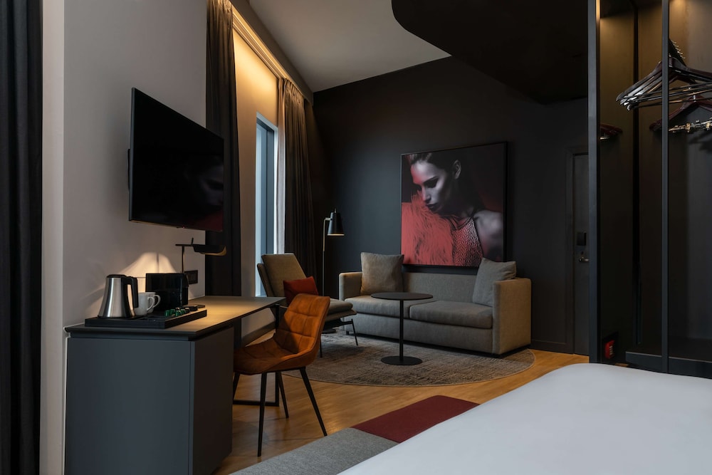 Radisson RED Hotel, Johannesburg Rosebank 39/75
