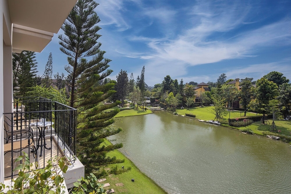 U Khao Yai 72/77