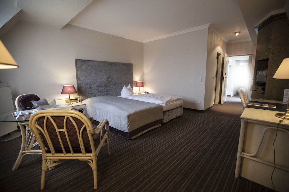 Hotel Schloss Friedestrom 9/50