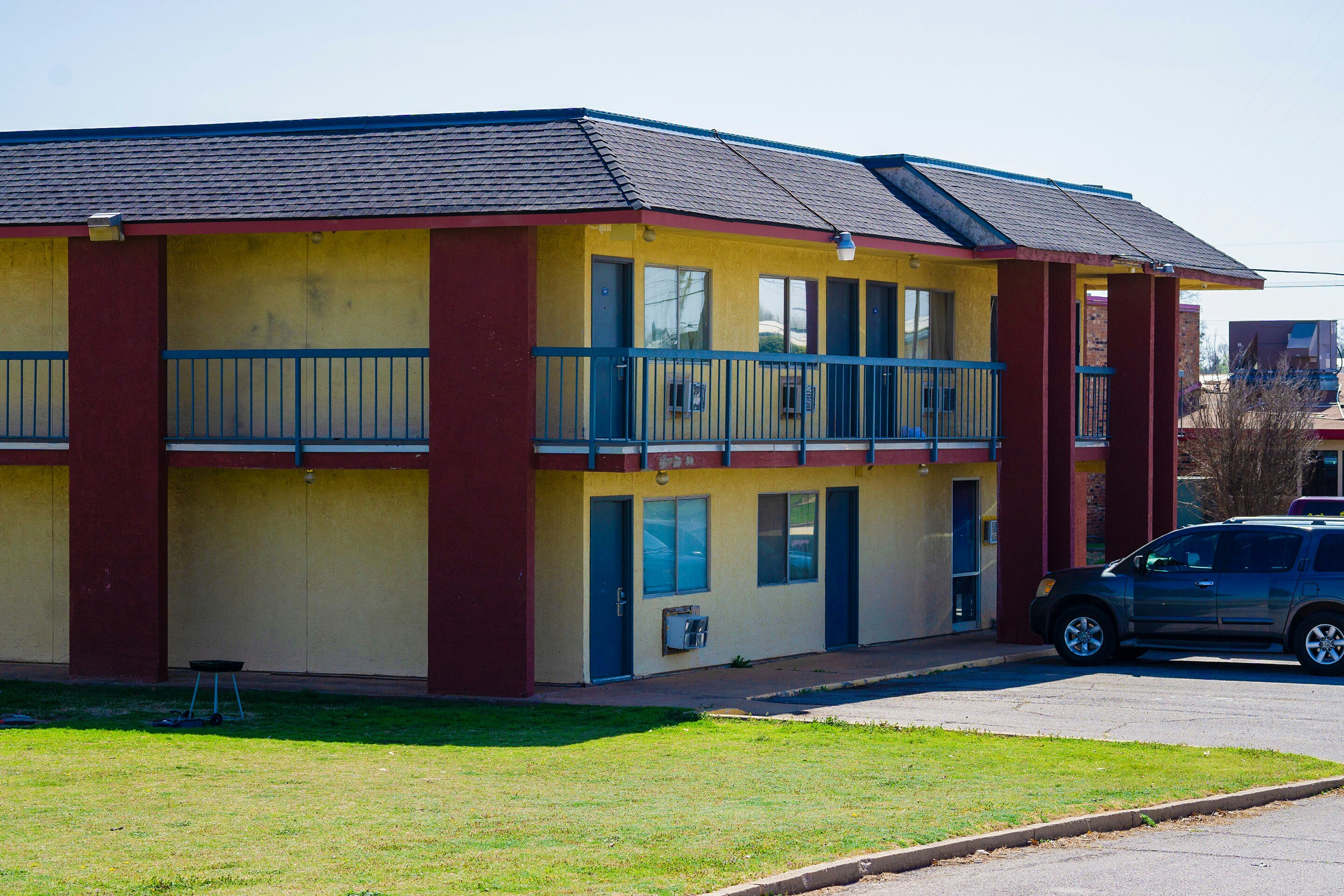 Castle Inn & Suites By OYO Chickasha 8/66