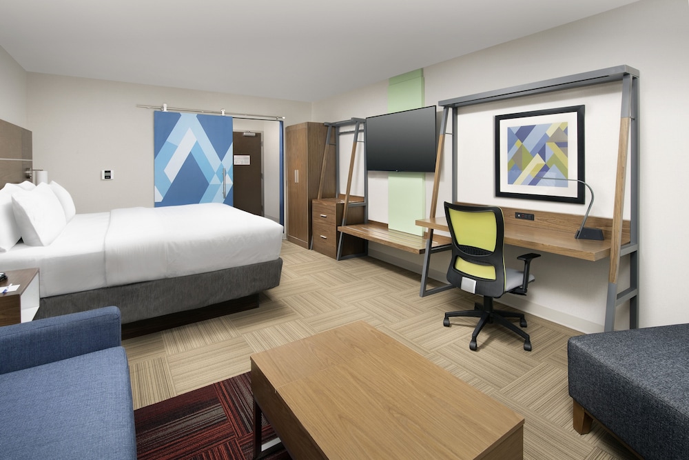 Holiday Inn Express And Suites Kingsland 23/50