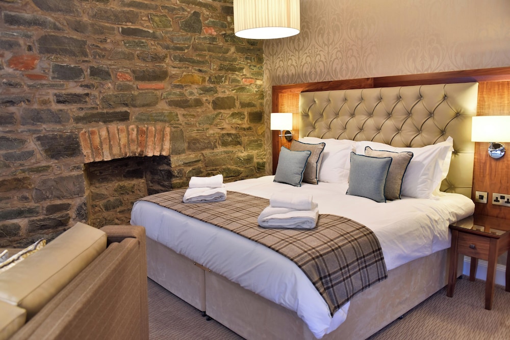 The Townhouse Aberfeldy 6/23