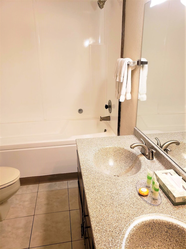 Inn at SilverCreek 75/75