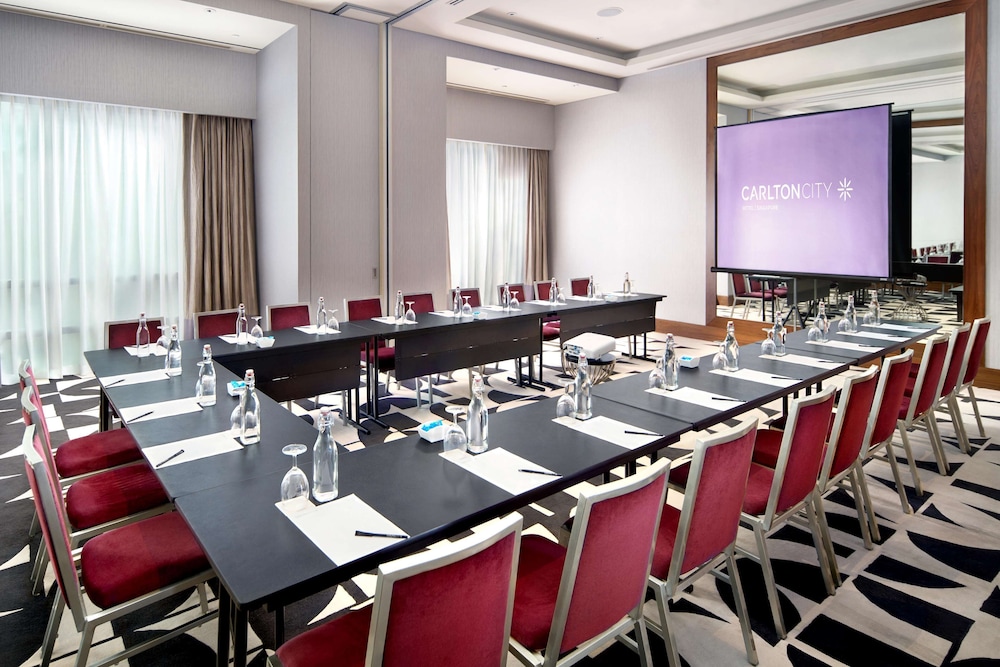 Carlton City Hotel Singapore 39/50
