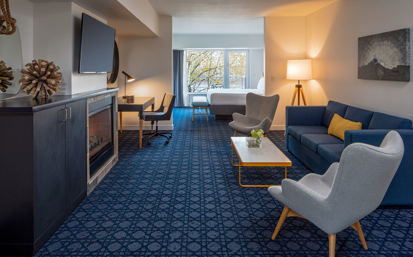 Rivers Edge Hotel Portland Tapestry Collection by Hilton 35/63