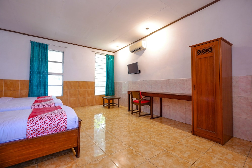 OYO 2855 Sartika Hotel Pati 31/42