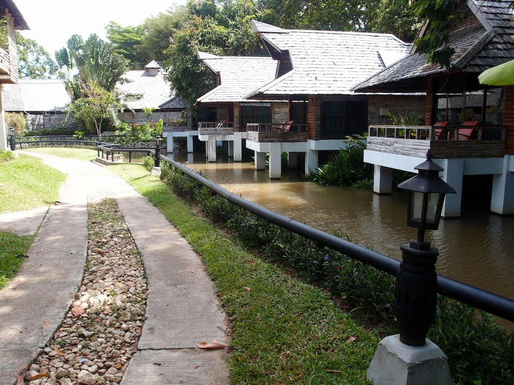 Sunset Park Resort And Spa 12/75