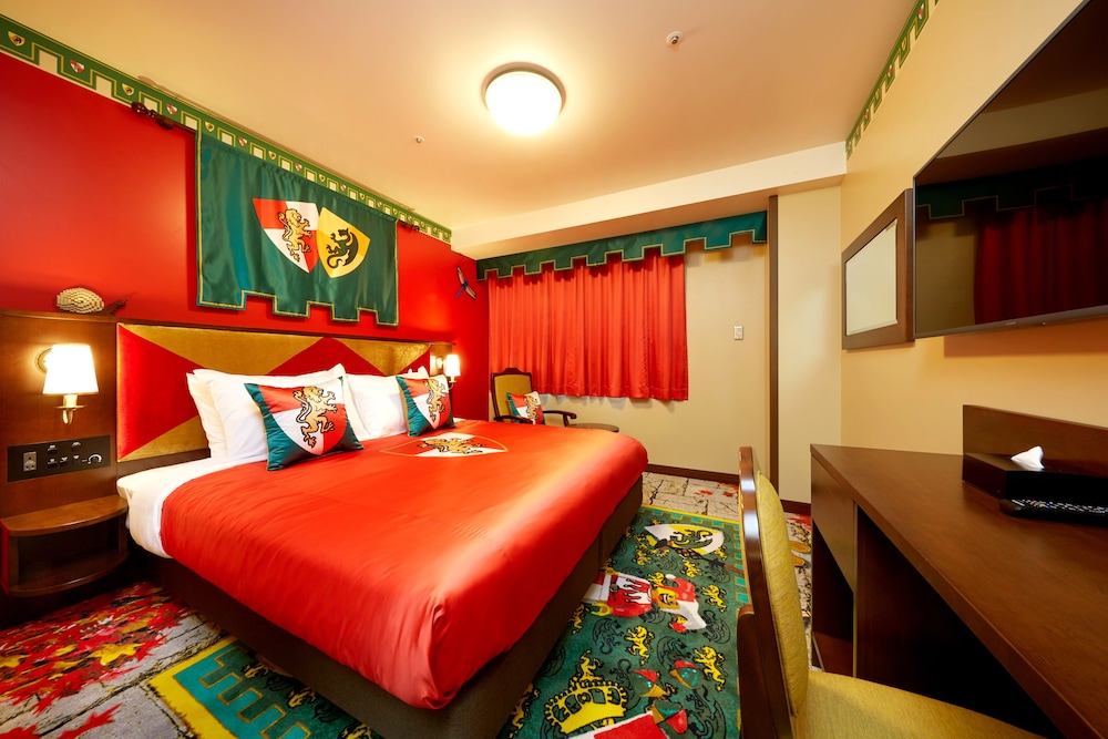 Theme, Kingdom, 1 Queen and 1 Bunk Bed, with View