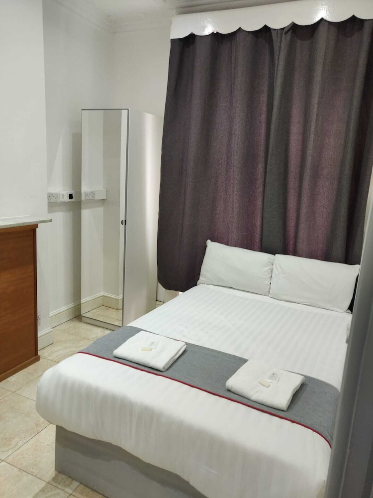 Apollo Hotel Kings Cross 9/41