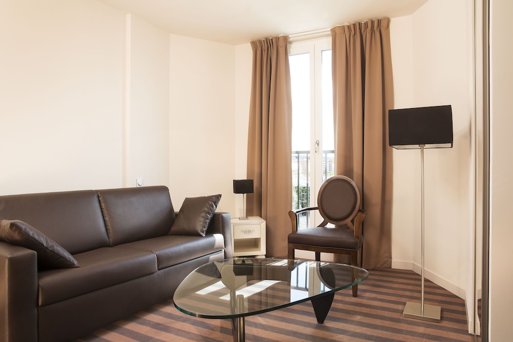 Executive Hotel Paris 28/46