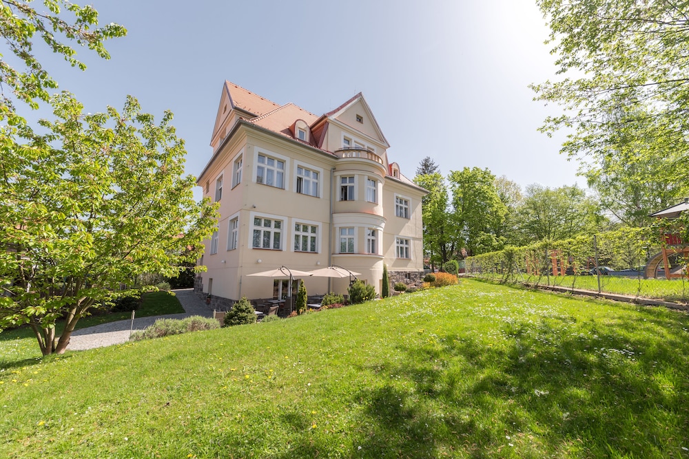 Boutique Hotel Villa Beatika 2/50