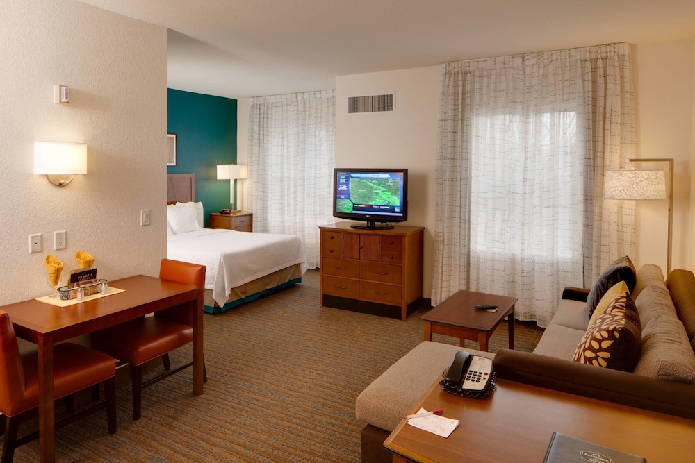 Residence Inn by Marriott Plazzio East 16/34