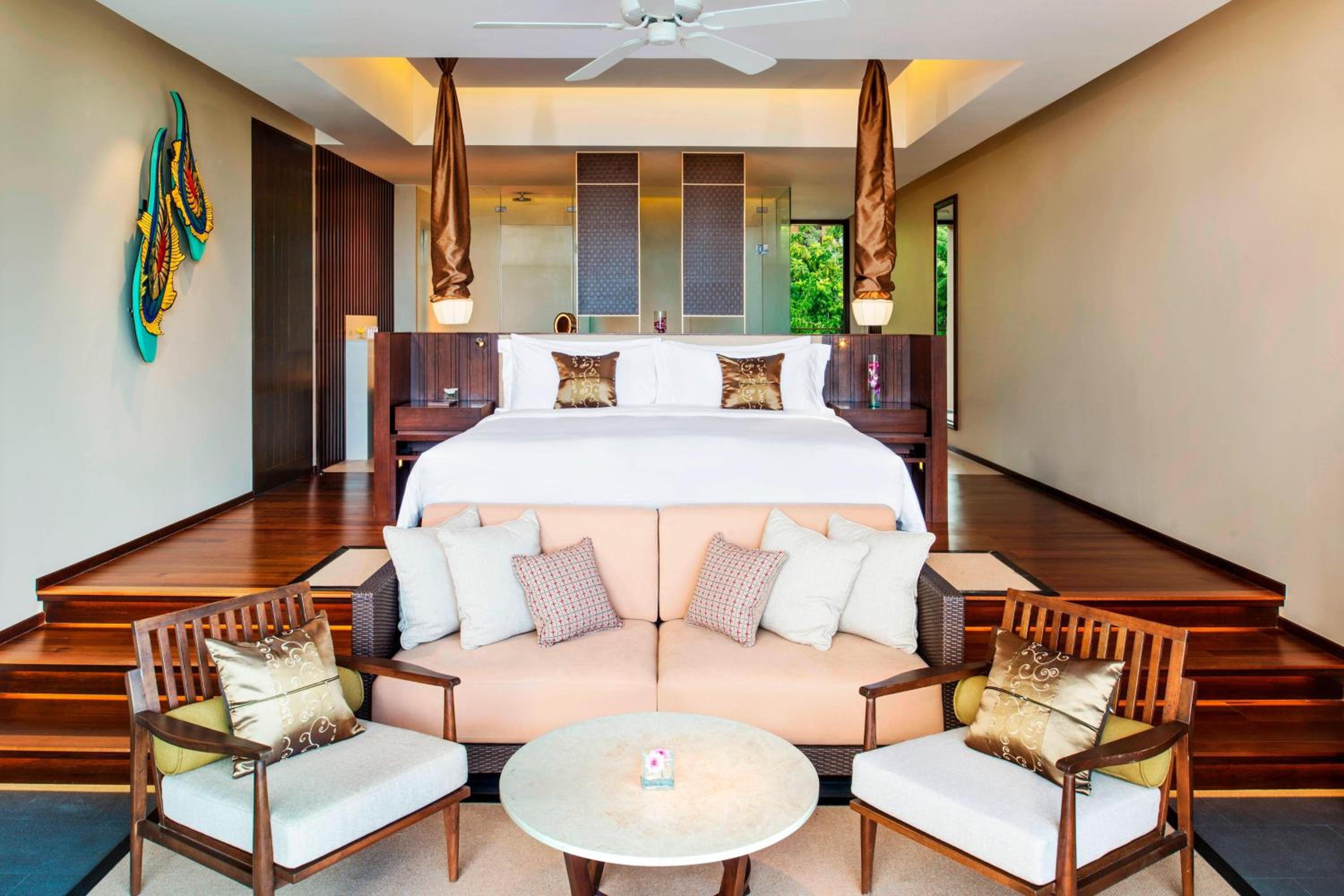 1 Bedroom, Jungle, Suite, King Bed, Sofa