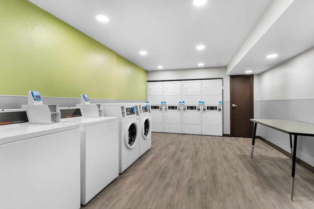 WoodSpring Suites Palmdale - Lancaster 14/17
